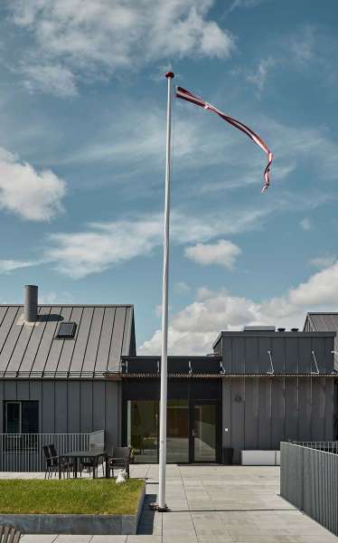 Ein mit Stahl verkleidetes und geschütztes Demenzpflegeheim, DemensCentrum Aarhus – Skovvang, Skovvangsvej 97–99, 8200 Aarhus, Dänemark